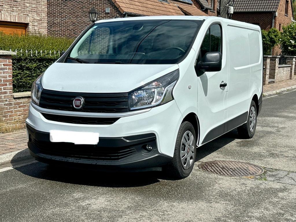 Fiat talento 2.0 tres propre 110.000 km, Auto's, Bestelwagens en Lichte vracht, Citroën, Diesel, Particulier, Te koop