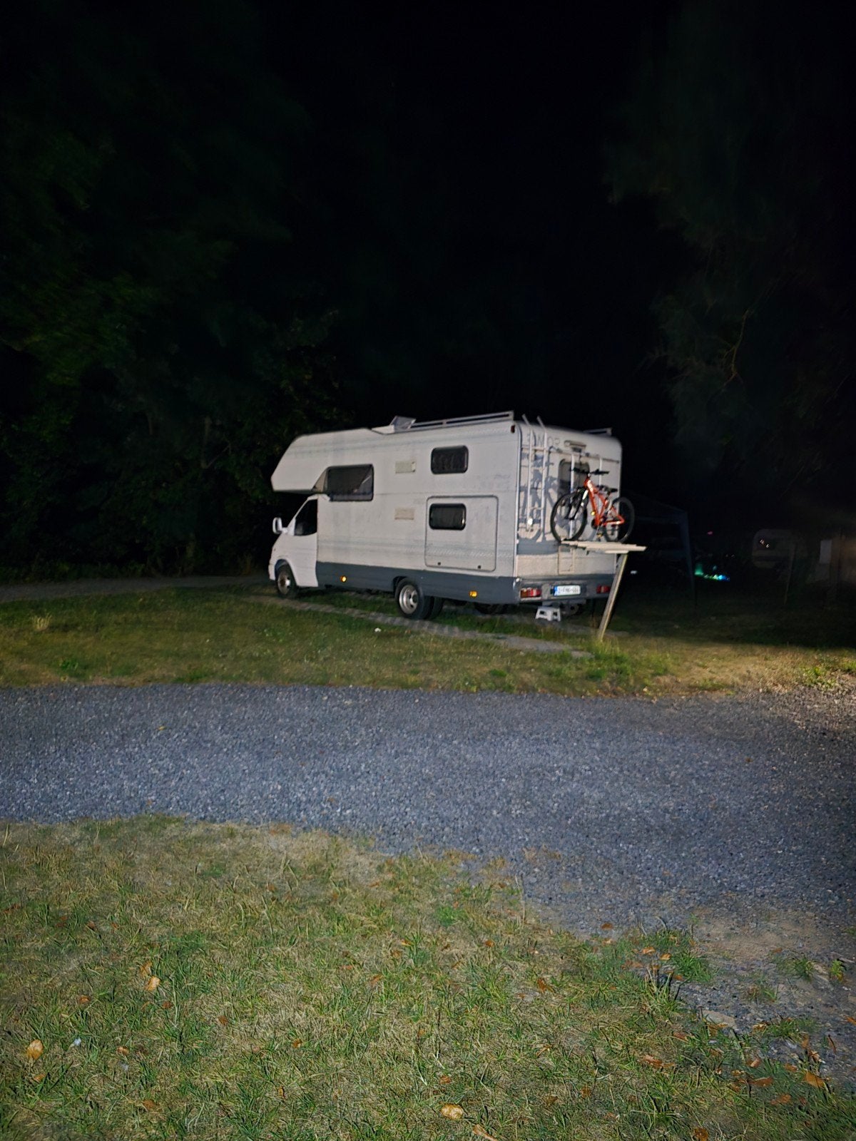 10.000€ si part aujourd'hui homologué 8 places, Caravanes & Camping, Ford, Douche, Particulier, Ford