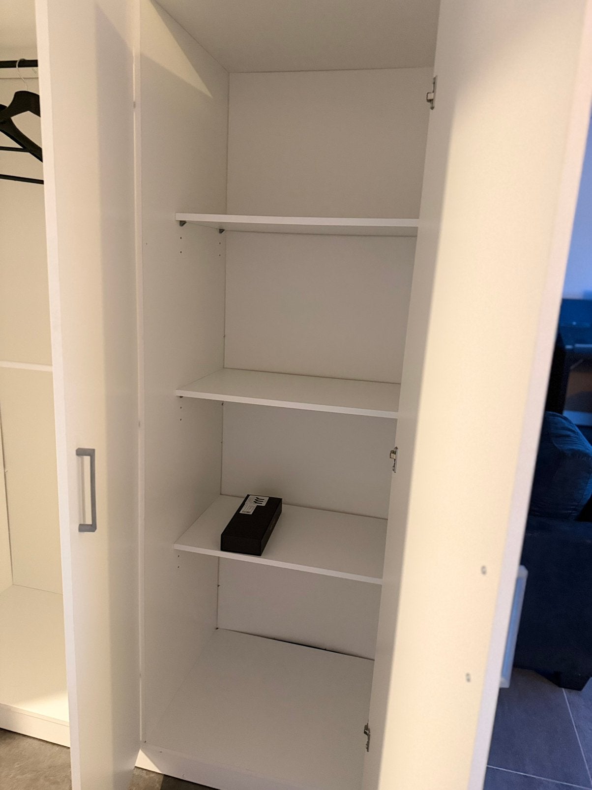 Armoire blanche 140cm x 190cm a donner, Enlèvement, Comme neuf
