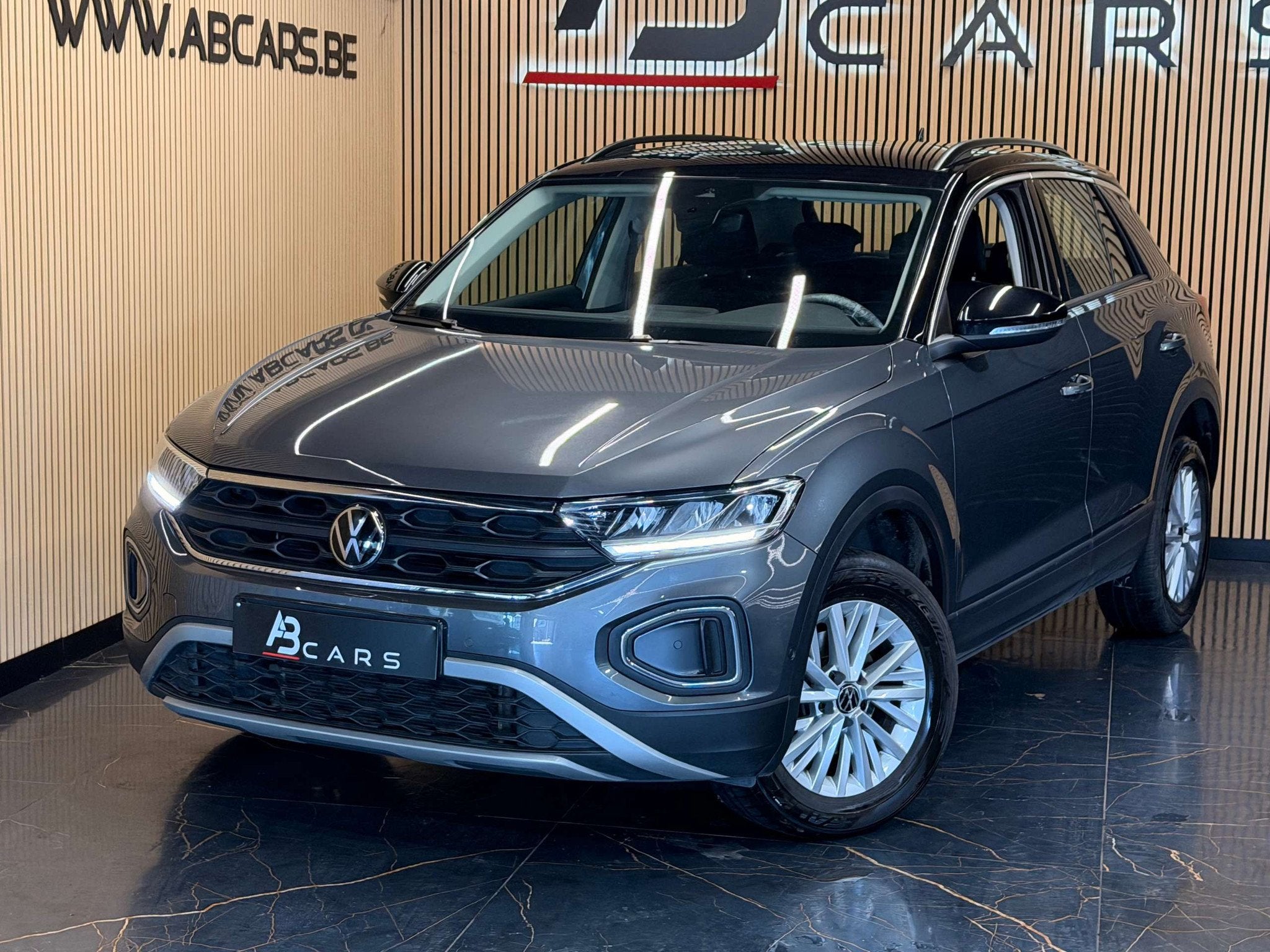Volkswagen T-Roc 1.0 TSI * SPORT * GARANTIE 12 MOIS * 1ER PR, Auto's, 118 g/km, Stof, Gebruikt, Bedrijf