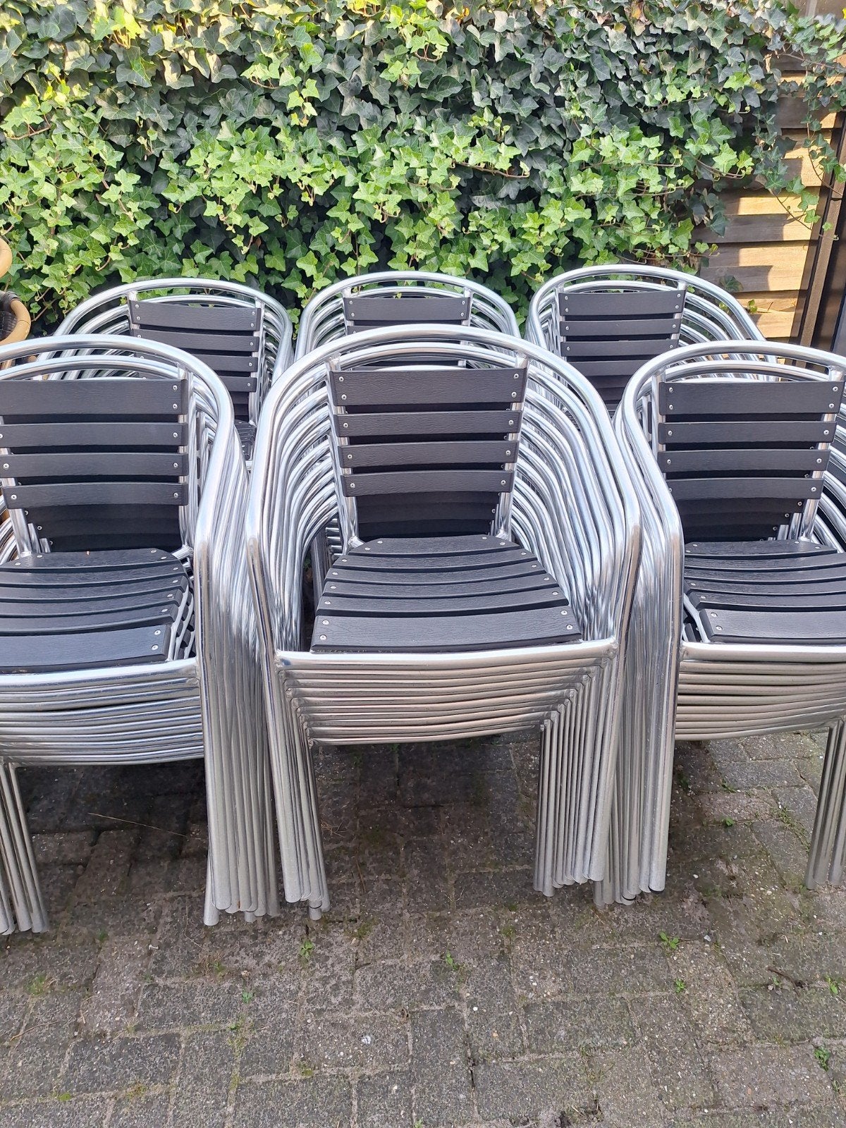 129 terrasstoelen croom en zwart, zie ook mijn andere advert, Tuin en Terras, Ophalen of Verzenden, Zo goed als nieuw, Aluminium