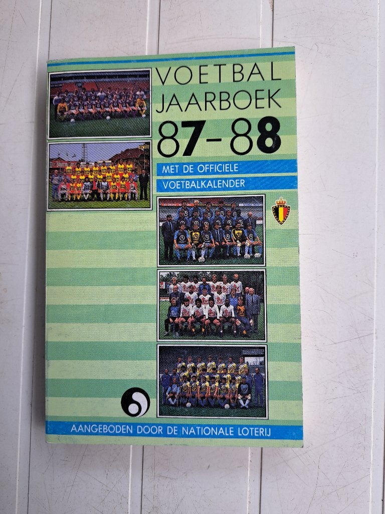 3 voetbal jaarboeken, Ophalen, Gebruikt, Boek of Tijdschrift