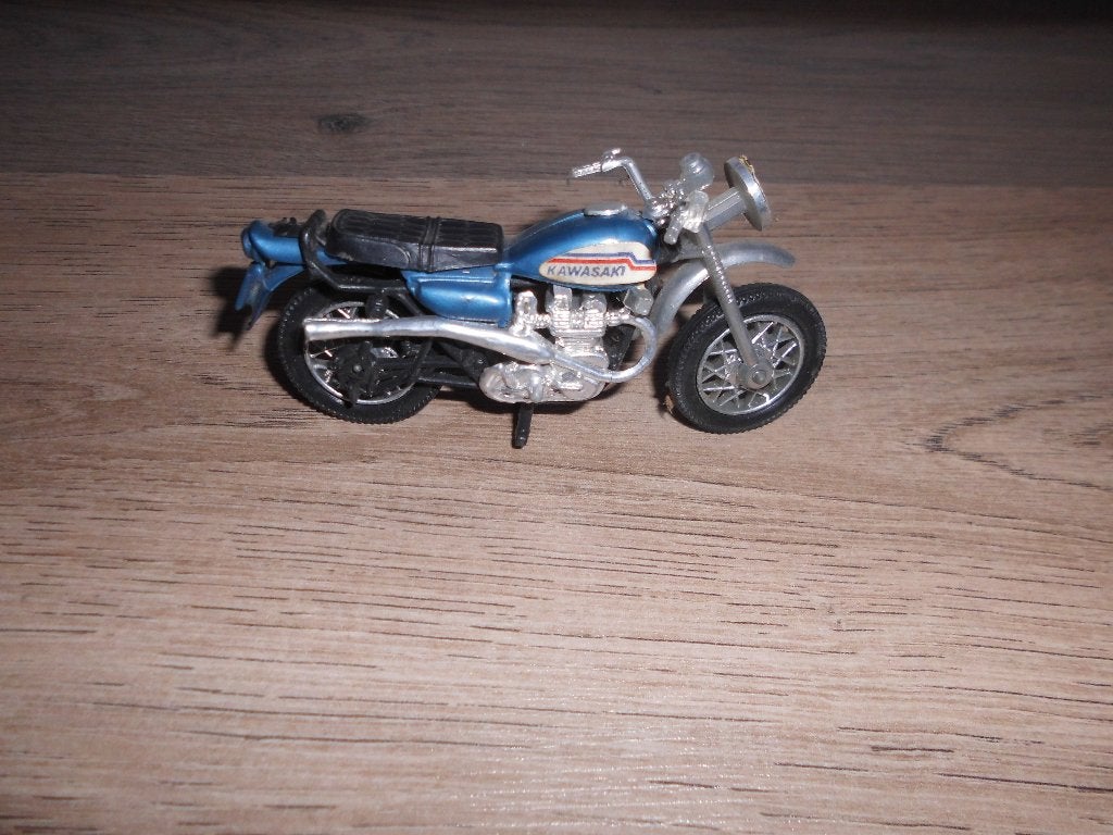 oude KAWASAKI pub miniatuur monteerbare motorfiets, Ophalen of Verzenden