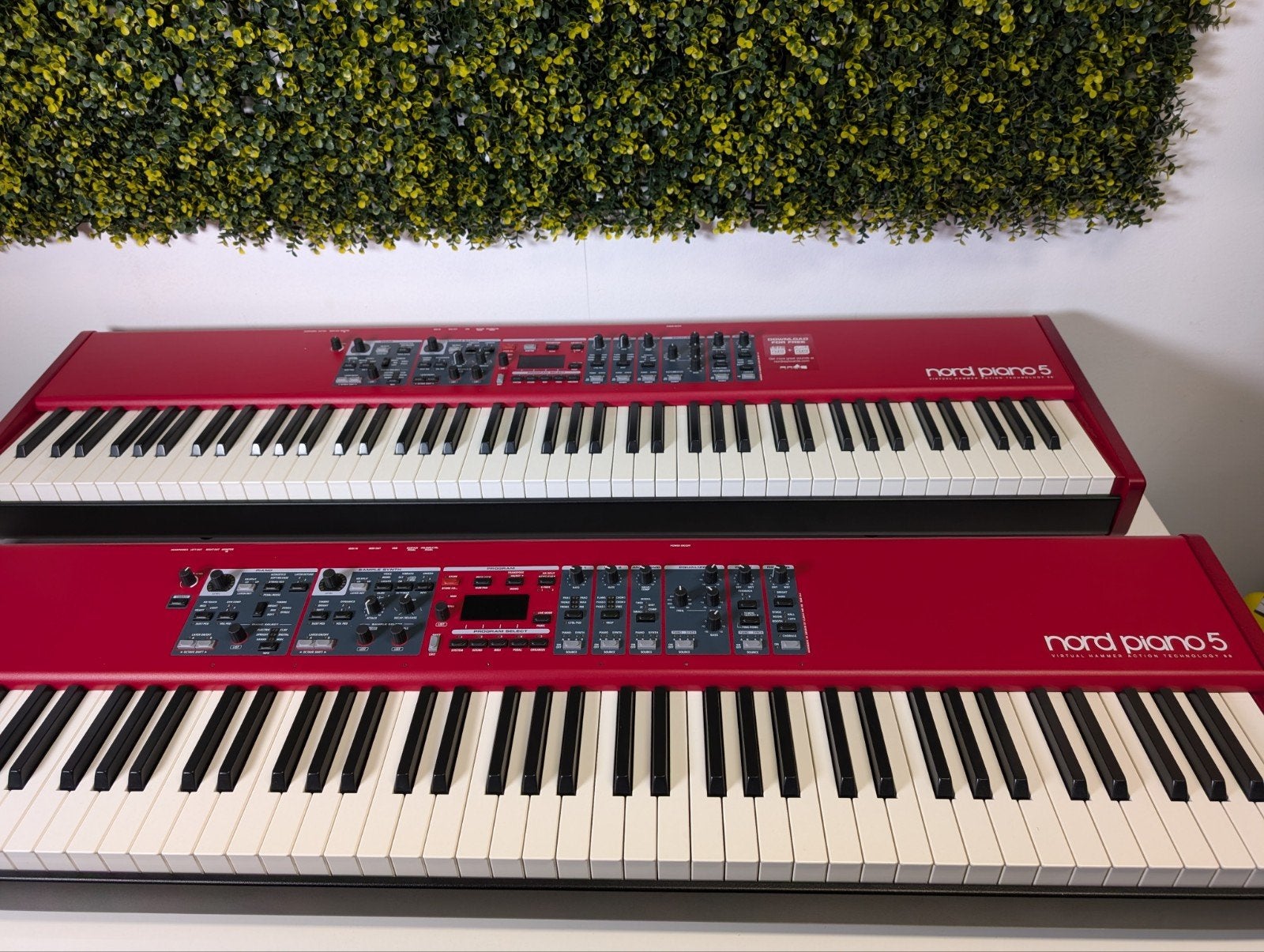 Grote Zomeropruiming ! ☀️ 2x Nord Piano 5 88 Dedemsvaart, Musique & Instruments, Synthétiseurs, Comme neuf, 88 touches, Autres marques