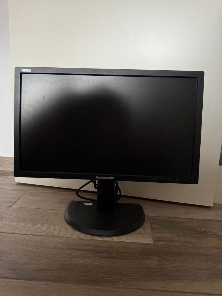 Monitor Lenovo lt223pwc, Computers en Software, Ophalen, In hoogte verstelbaar, Full HD, Zo goed als nieuw