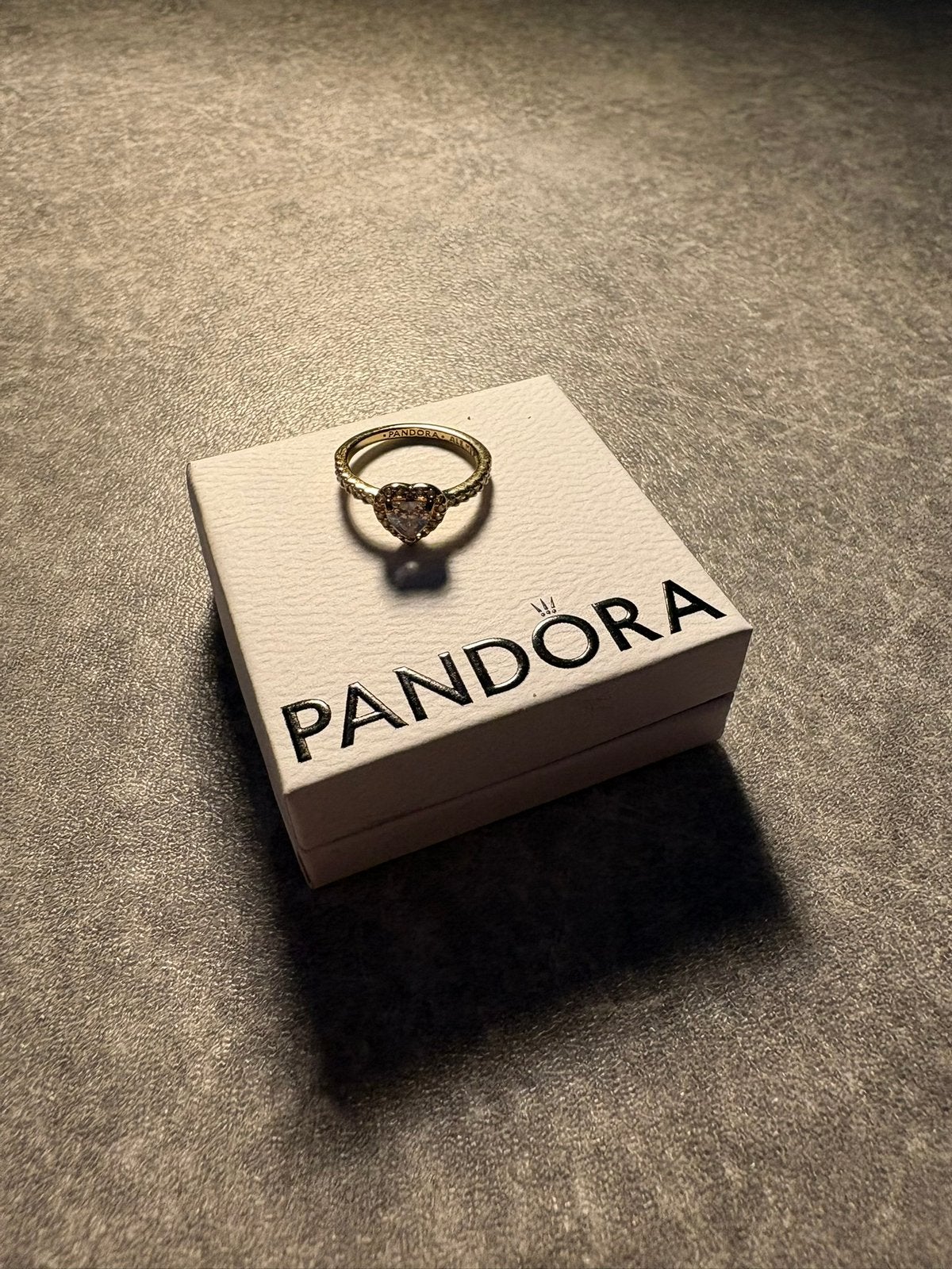 Pandora ring goud, Handtassen en Accessoires, Nieuw, Ophalen of Verzenden, Dame, Goud