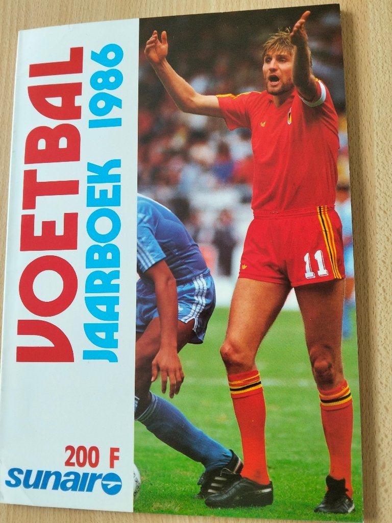 Jaarboek 1986 Voetbal, Boeken, Ophalen of Verzenden, Zo goed als nieuw
