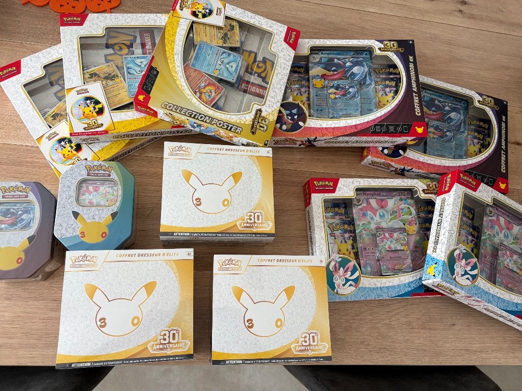 Lot Pokémon 30 ans, Hobby en Vrije tijd, Ophalen of Verzenden, Nieuw