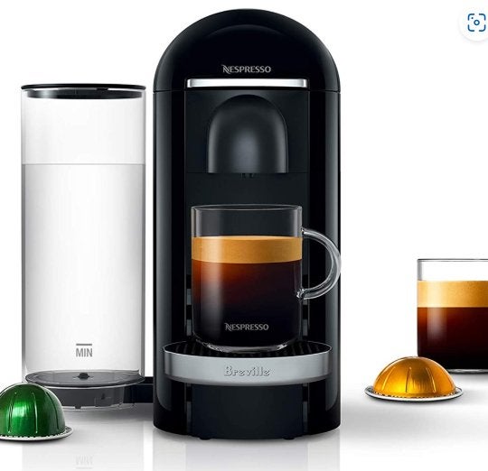 Nespresso Vertuo Plus, Réservoir d'eau amovible, Dosettes et capsules de café, Comme neuf, 4 à 10 tasses