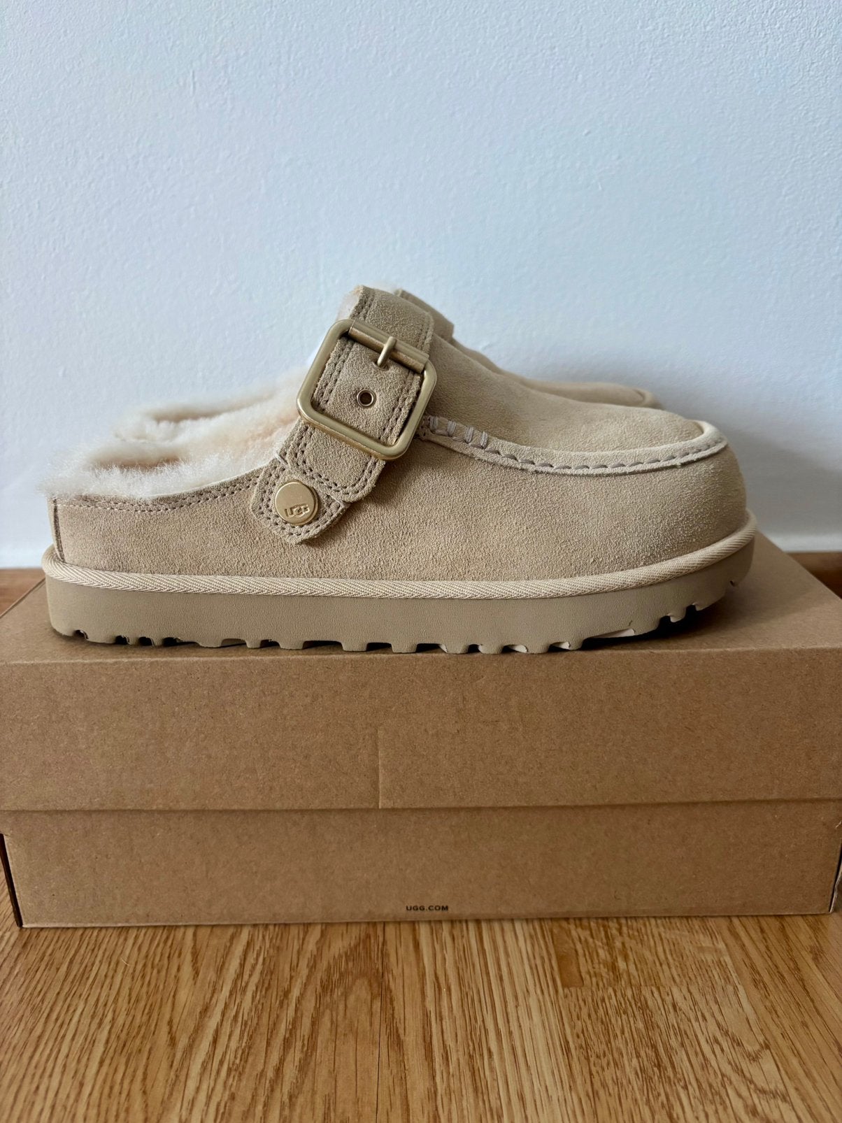 UGG, Kleding | Dames, Ophalen of Verzenden, Nieuw, Beige