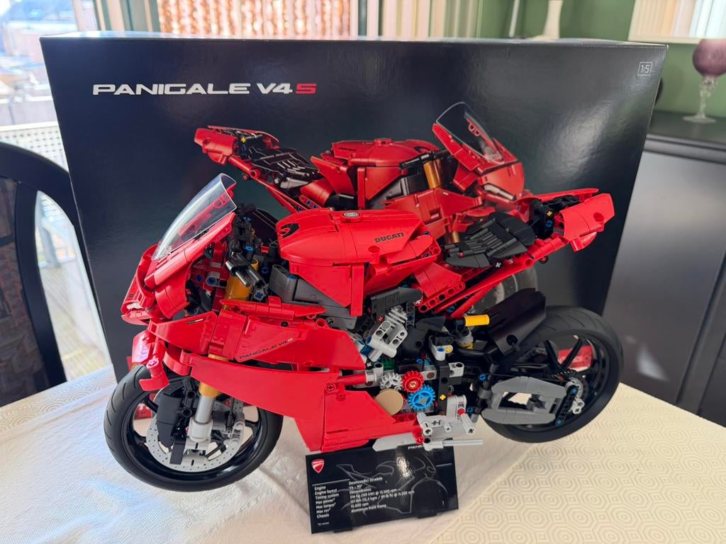 Lego Technic Ducati, Ophalen, Zo goed als nieuw