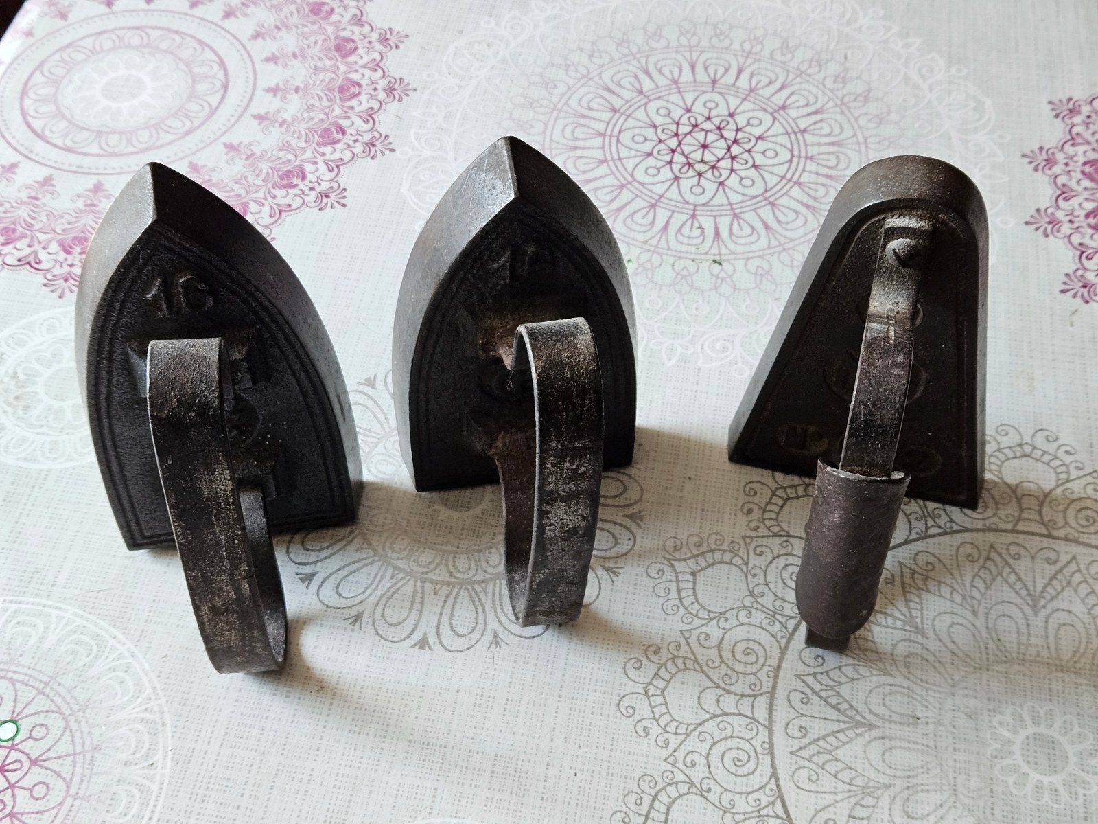 3x anciens fer à repasser, Antiek en Kunst, Antiek | Overige Antiek, Ophalen