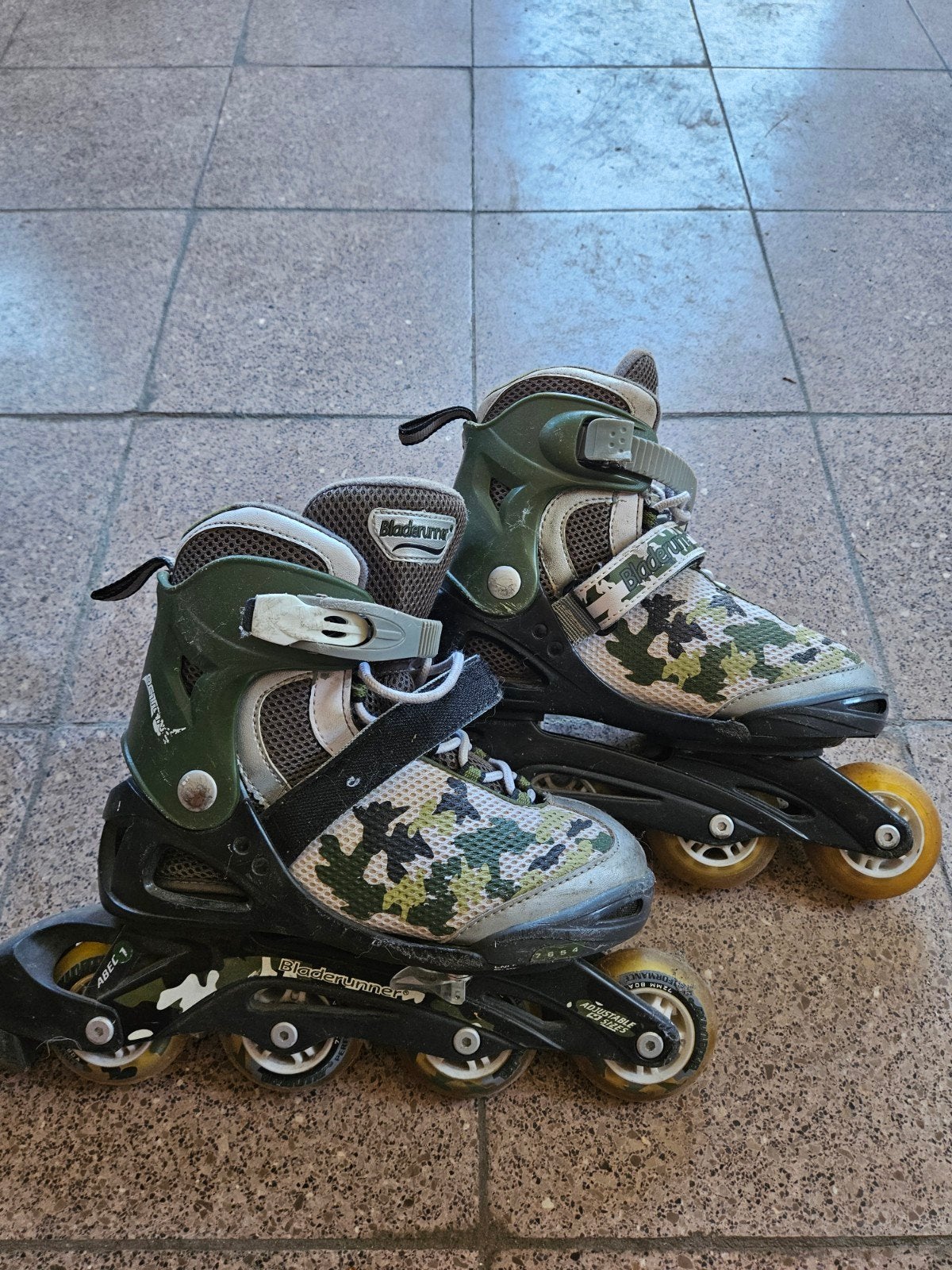 verstelbare rolschaatsen, Sport en Fitness, Ophalen