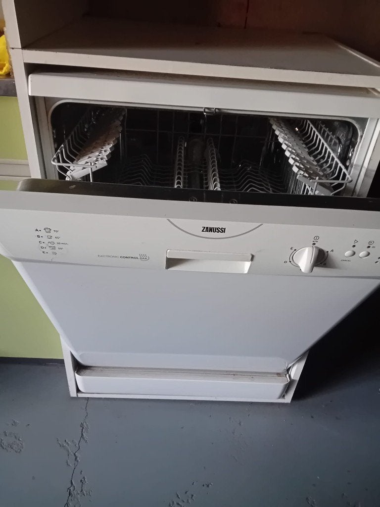 Zanussi vaatwasser – volledig werkend, Ophalen, Gebruikt, Energieklasse A of zuiniger