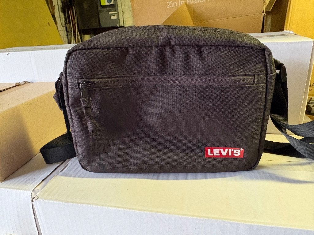 Sac à bandoulière Levi's, Enlèvement, Utilisé, Noir, Autres marques