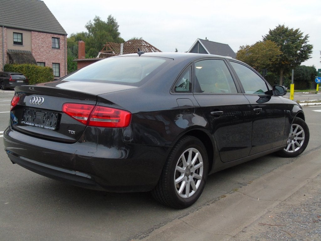 Audi A4 2.0 TDI *09/2013 *1e Eigen *Ohboekje *Navi *Airco, Auto's, Voorwielaandrijving, Stof, 110 kW, 4 cilinders