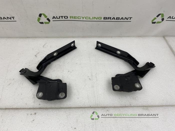 Charnière capot d'un Volkswagen Jetta, Autos : Pièces & Accessoires, -, 3 mois de garantie, Utilisé, -