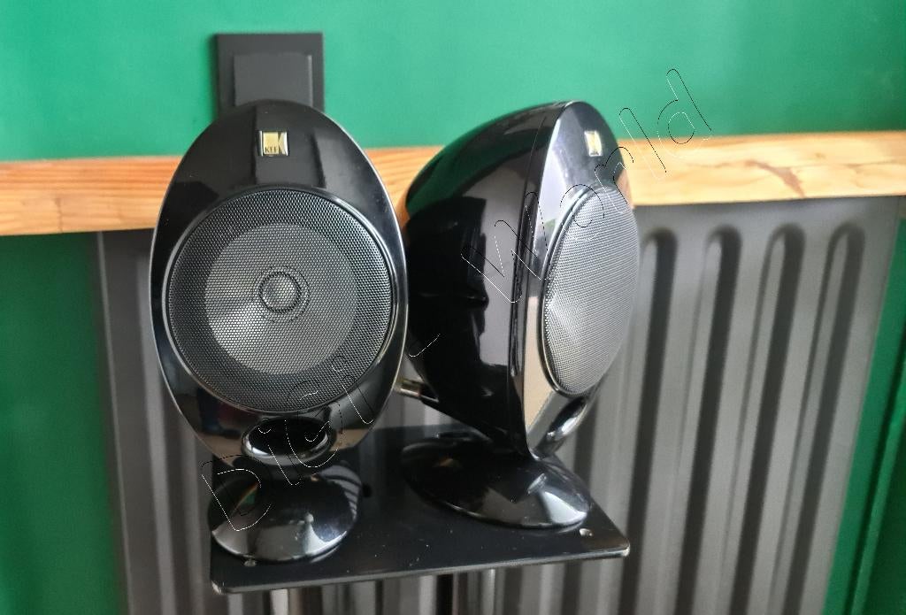 Oeufs célèbres du KEF, TV, Hi-fi & Vidéo, Enceintes, Comme neuf, Haut-parleurs Frontaux, Arrière ou Stéréo, 60 à 120 watts, Autres marques