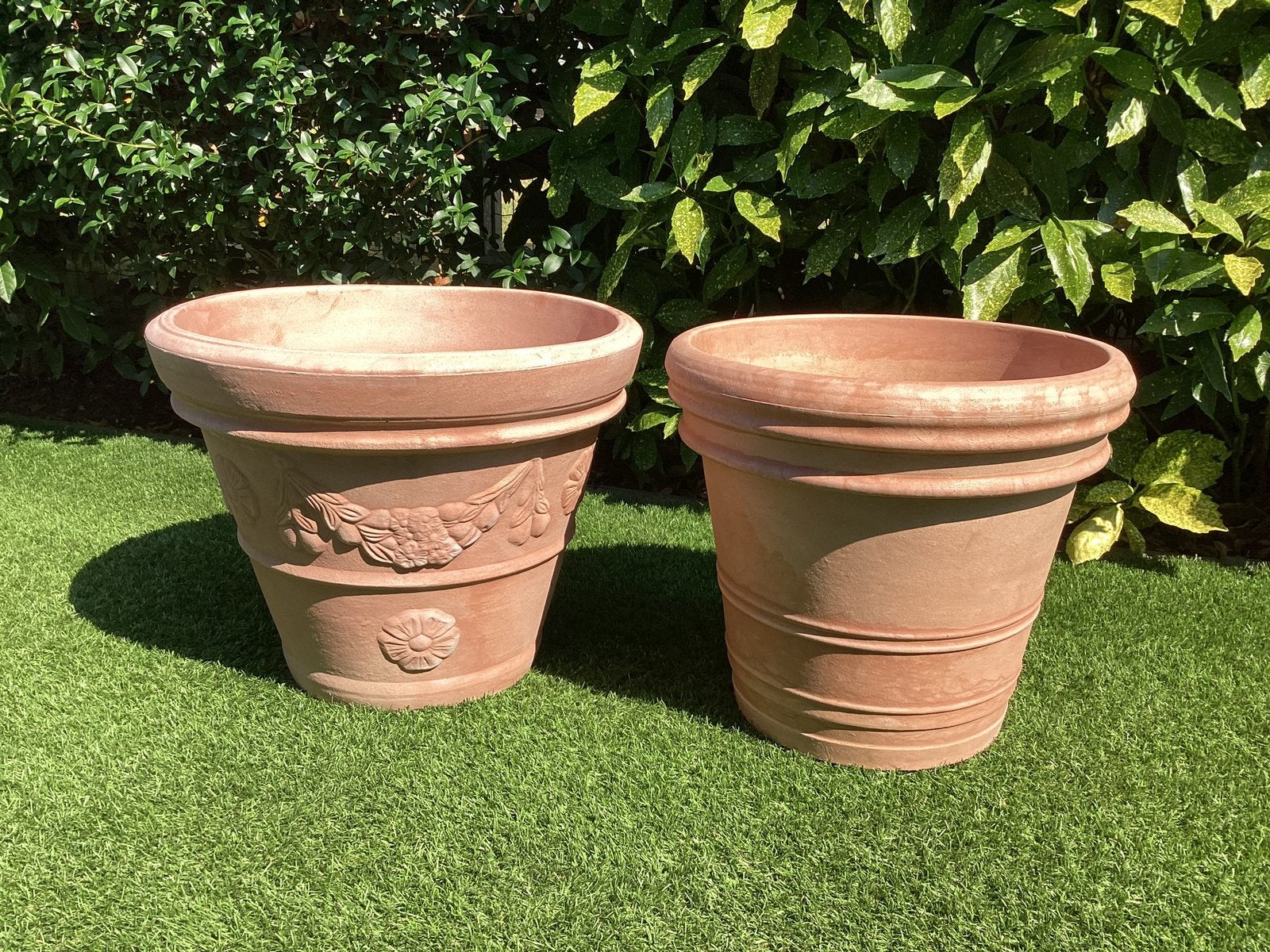 Pots de fleurs en polyester résistant au gel, Enlèvement, Comme neuf