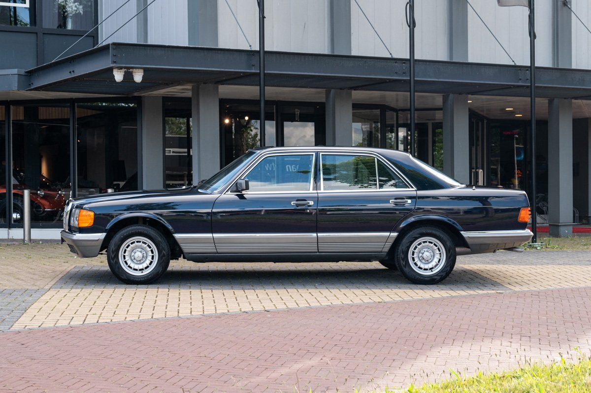 Mercedes-Benz S-Klasse 280 SE (automatique), Autos, Mercedes-Benz, Achat, 4 portes, Carnet d'entretien, Autres couleurs