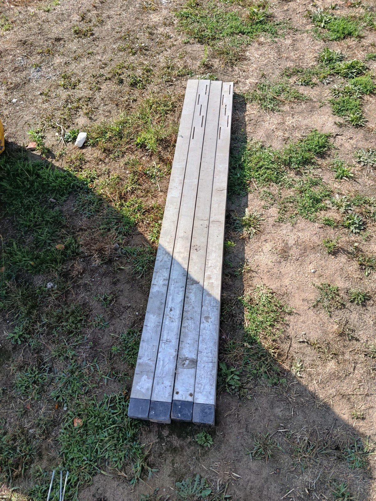 4 aluminium metselprofielen 1.8m lang, Ophalen