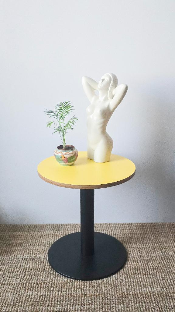 Tafeltje 'Leve de Lente'' - Gietijzer & Formica - geel, Ophalen of Verzenden, Huis en Inrichting