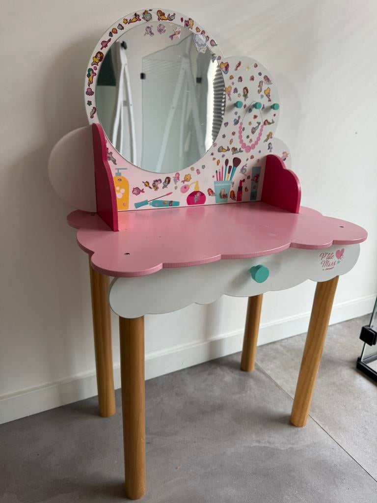 Make-up tafel kleuter, Ophalen, Gebruikt
