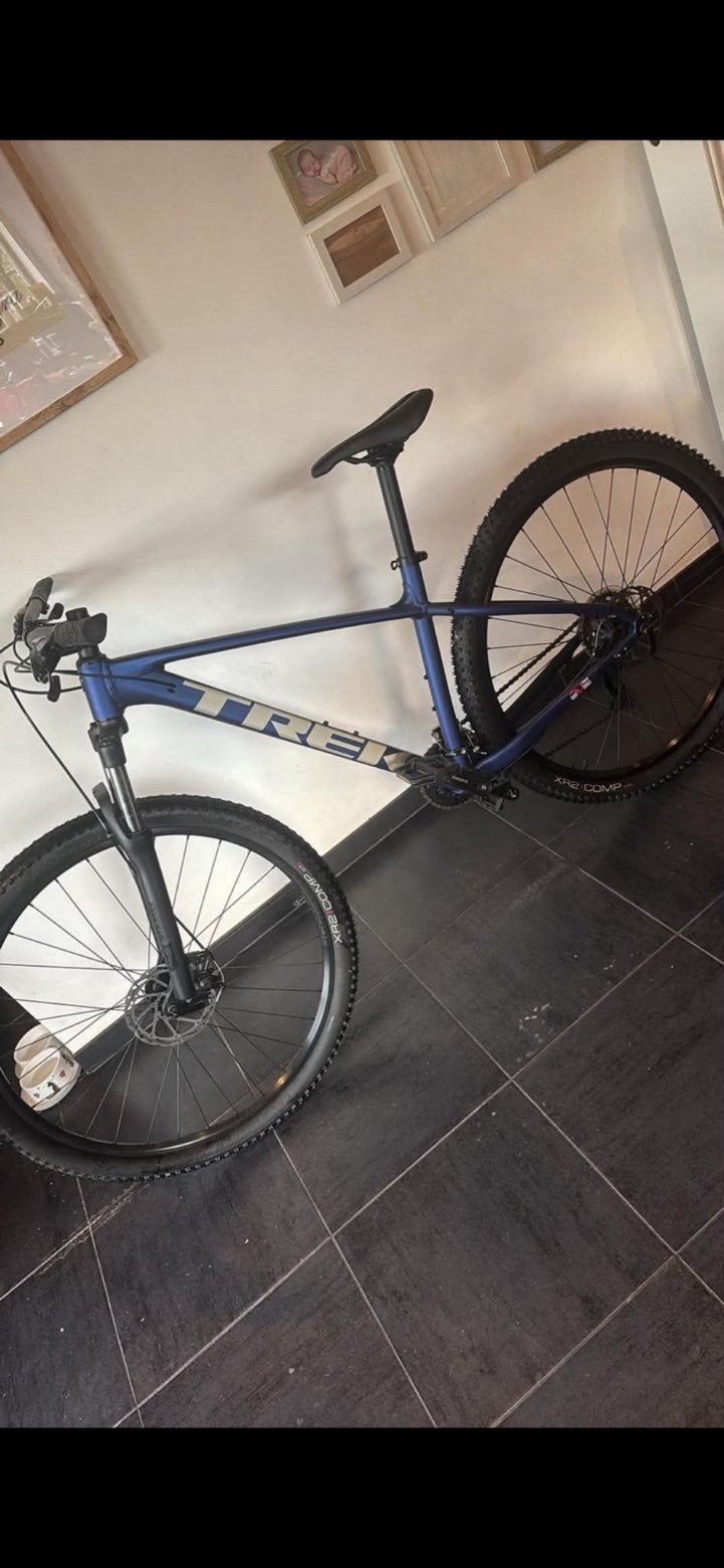 Trek Marlin 4 Gen 2 – Mountainbike 29 inch, Fietsen en Brommers, Ophalen, Zo goed als nieuw