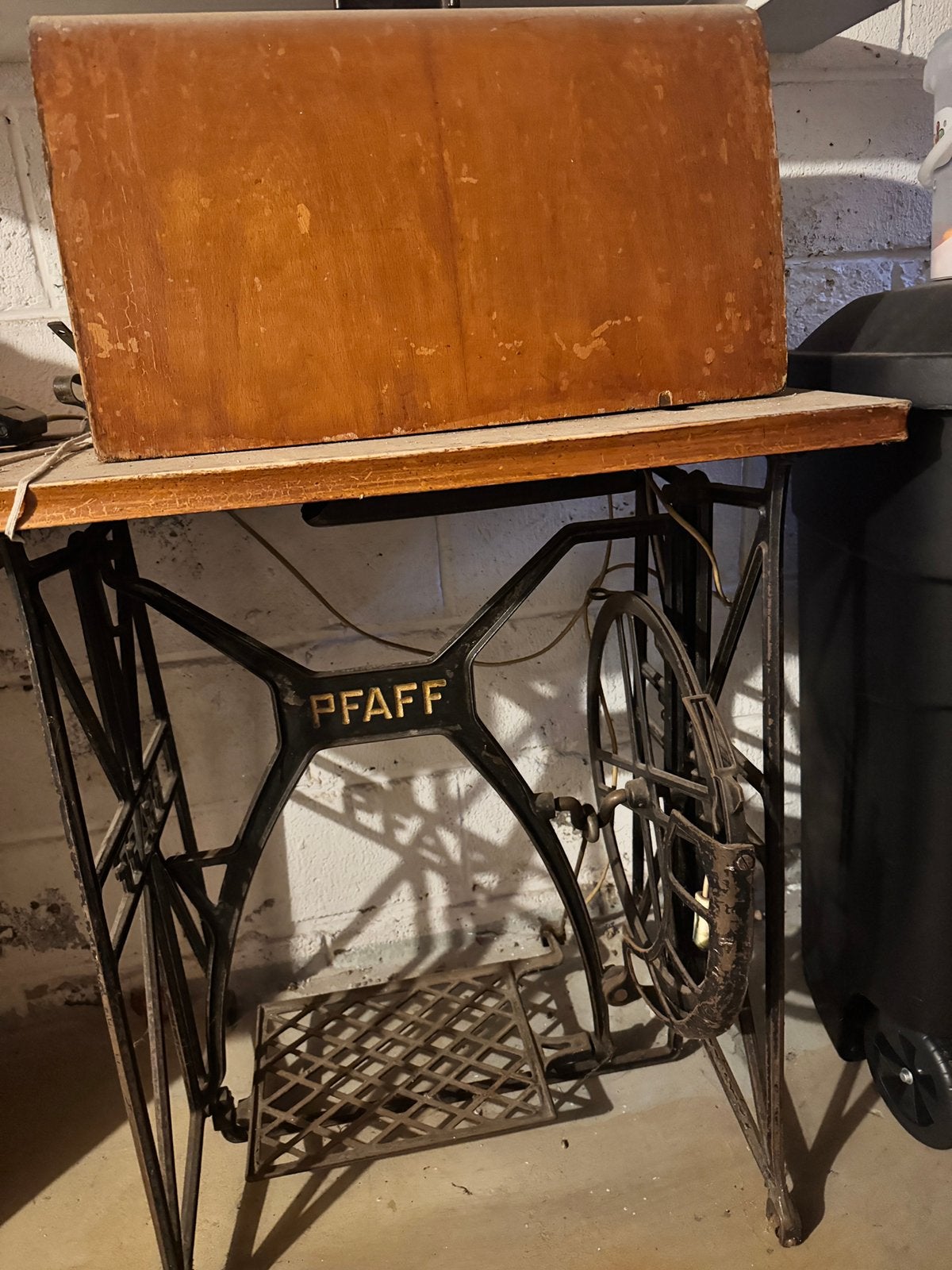 Machine à coudre pour objets de collection Pfaff 230, Antiquités & Art, Enlèvement