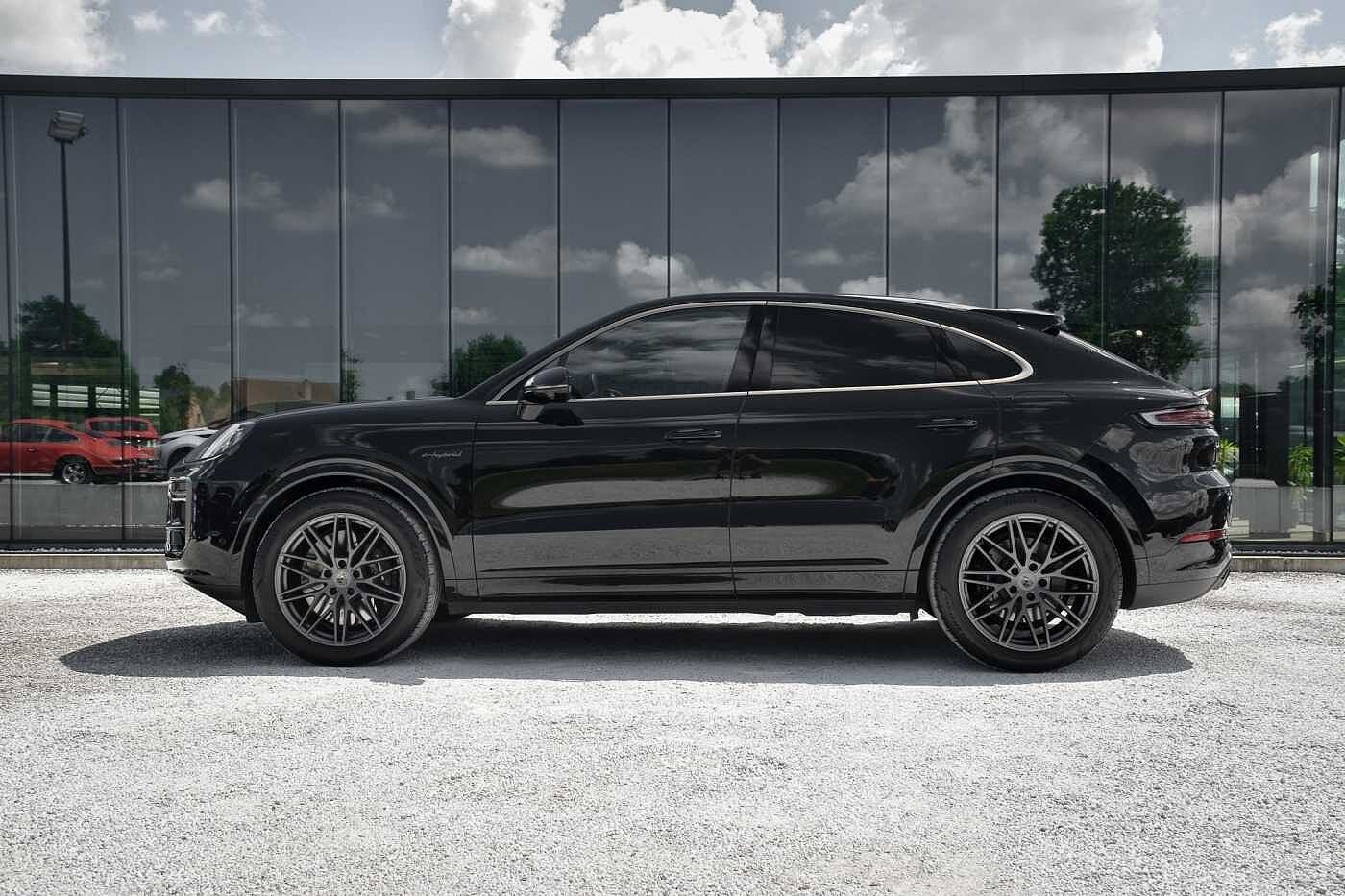 Porsche Cayenne Coupé 4.0 Bi-Turbo E-Hybrid PDCC RearAxleSt, Autos, Porsche, Cuir, Cayenne, Achat, 3996 cm³