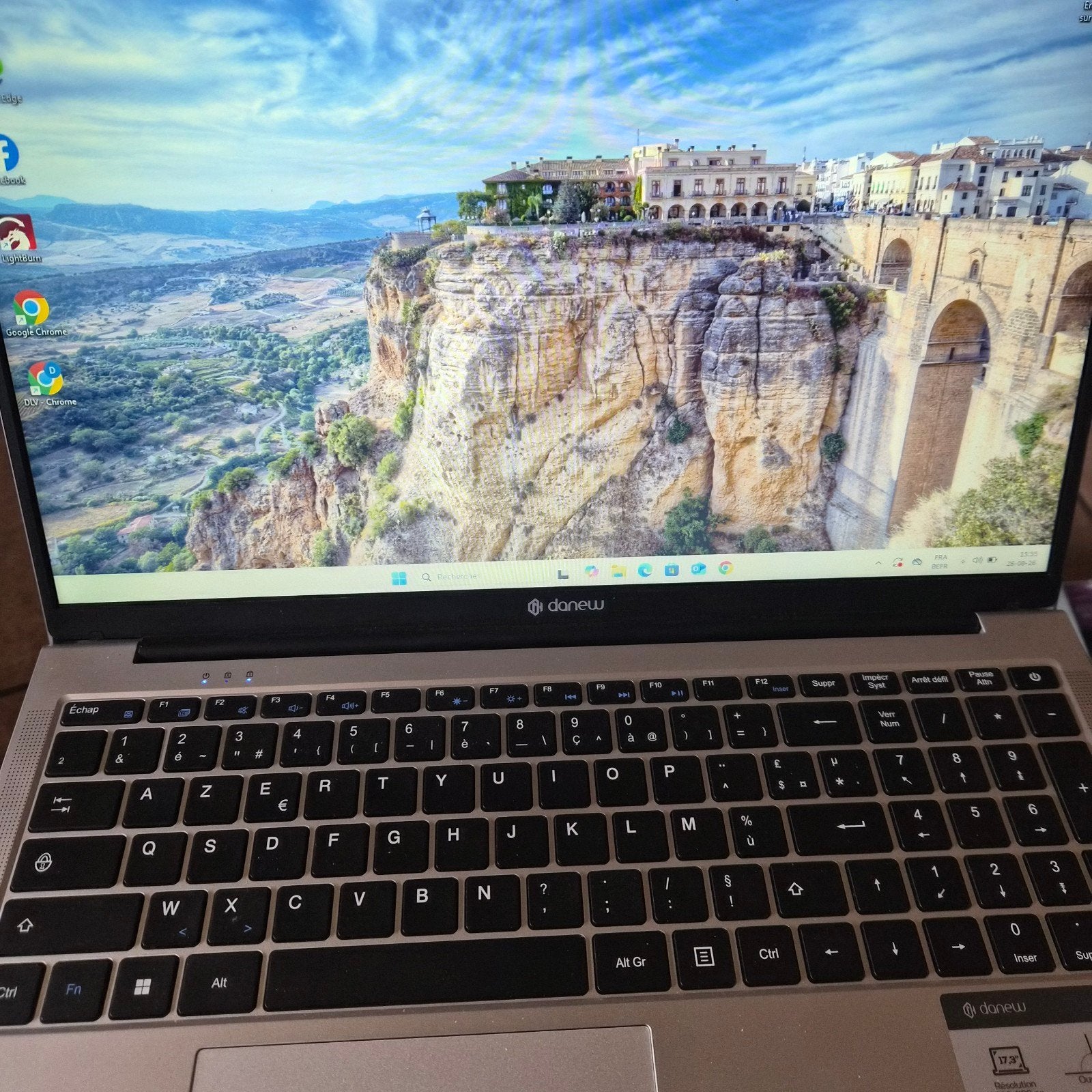pc portable danew, Enlèvement, Comme neuf