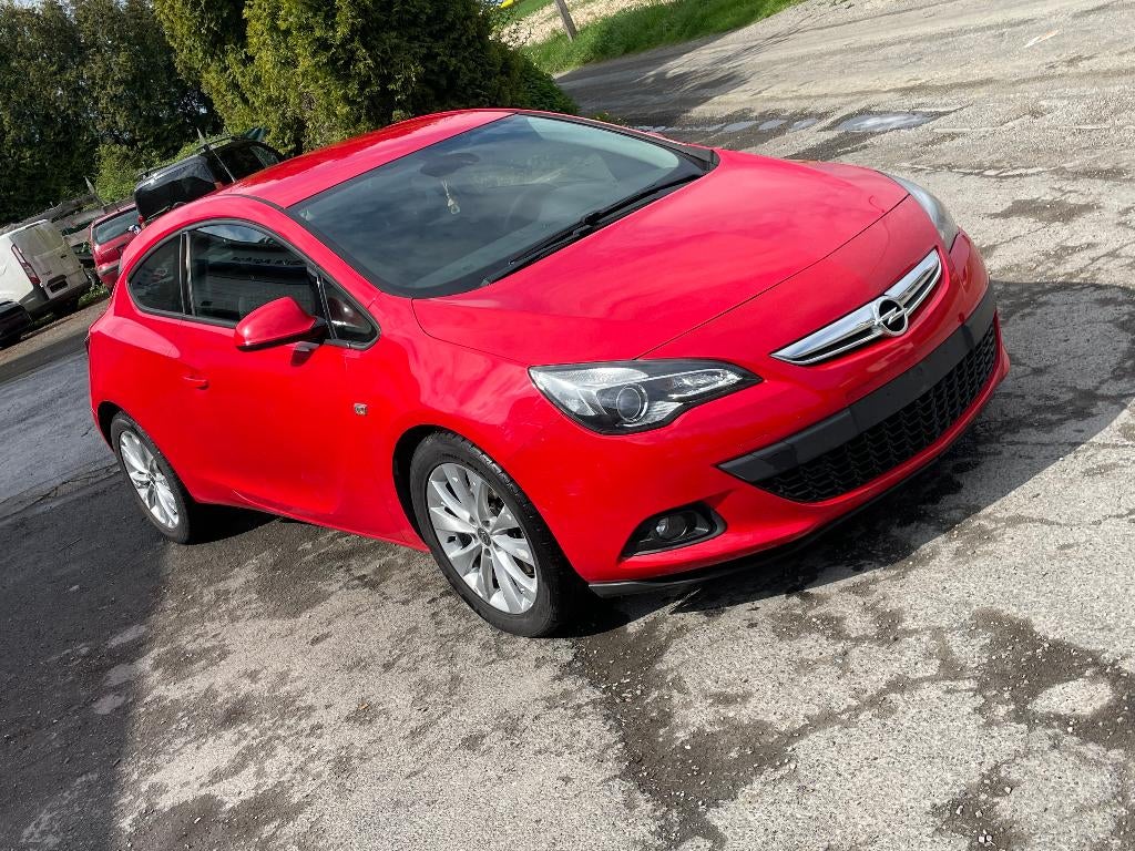 opel astra j gtc, Autos, Opel, Euro 5, Achat, Noir, Diesel