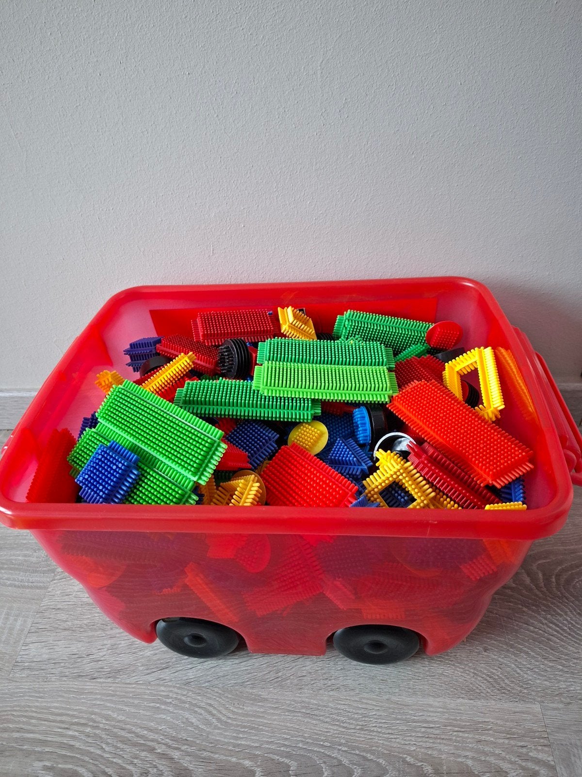 Bristle Block / borstel blokken / bouwstenen incl bak, Ophalen, Gebruikt