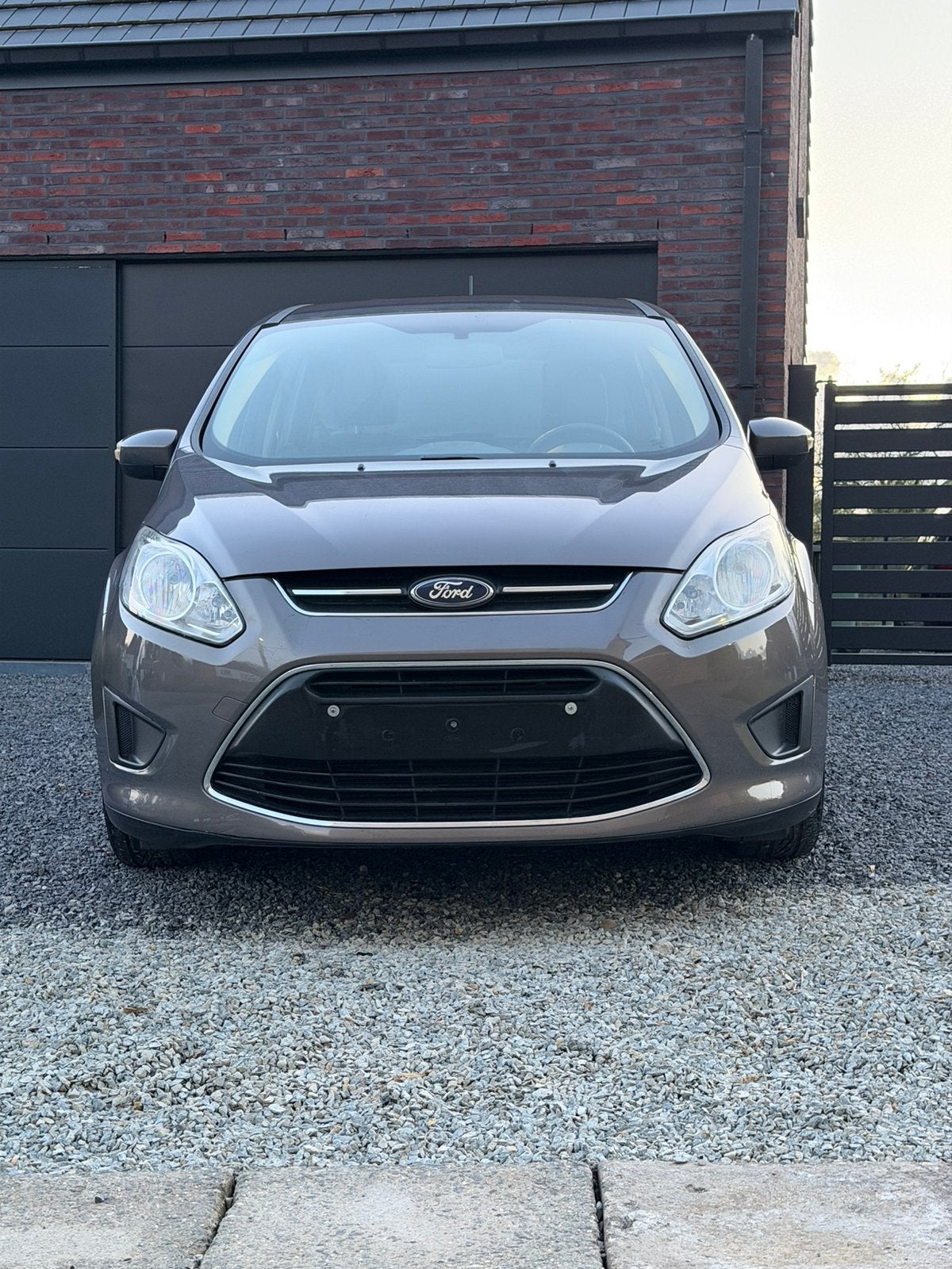 Ford C Max 1.6 benzine, 127.000 km, Bluetooth, parkeersensor, Auto's, Bluetooth, Monovolume, Bedrijf, Zilver of Grijs