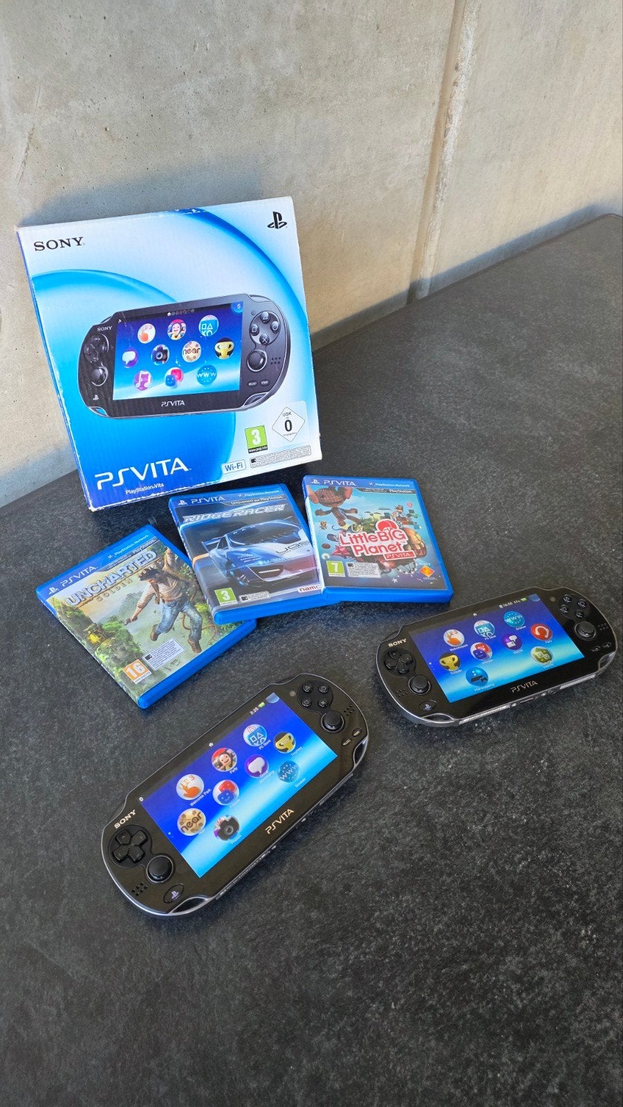 Prachtige PS Vita Set: 1x Mint in Doos + 1x Homebrew, Ophalen