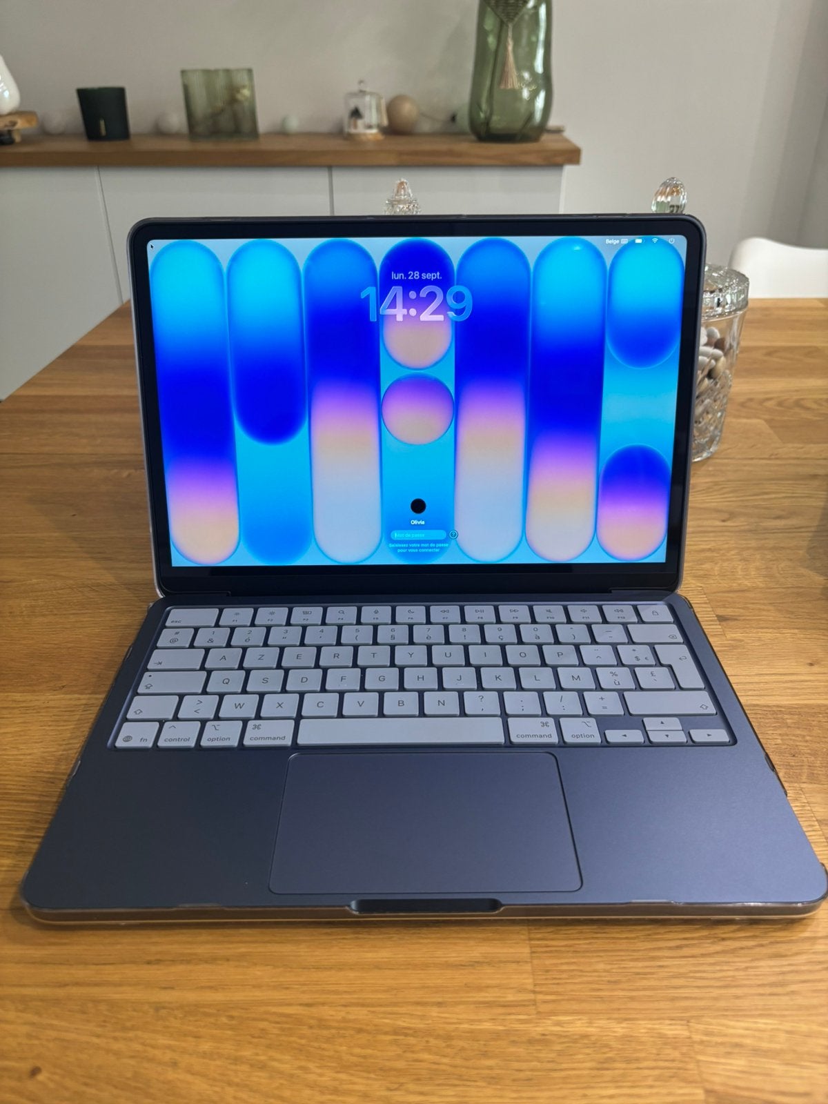 Macbook neo Indigo, Informatique & Logiciels, 256 GB, 13 pouces, Comme neuf, Azerty