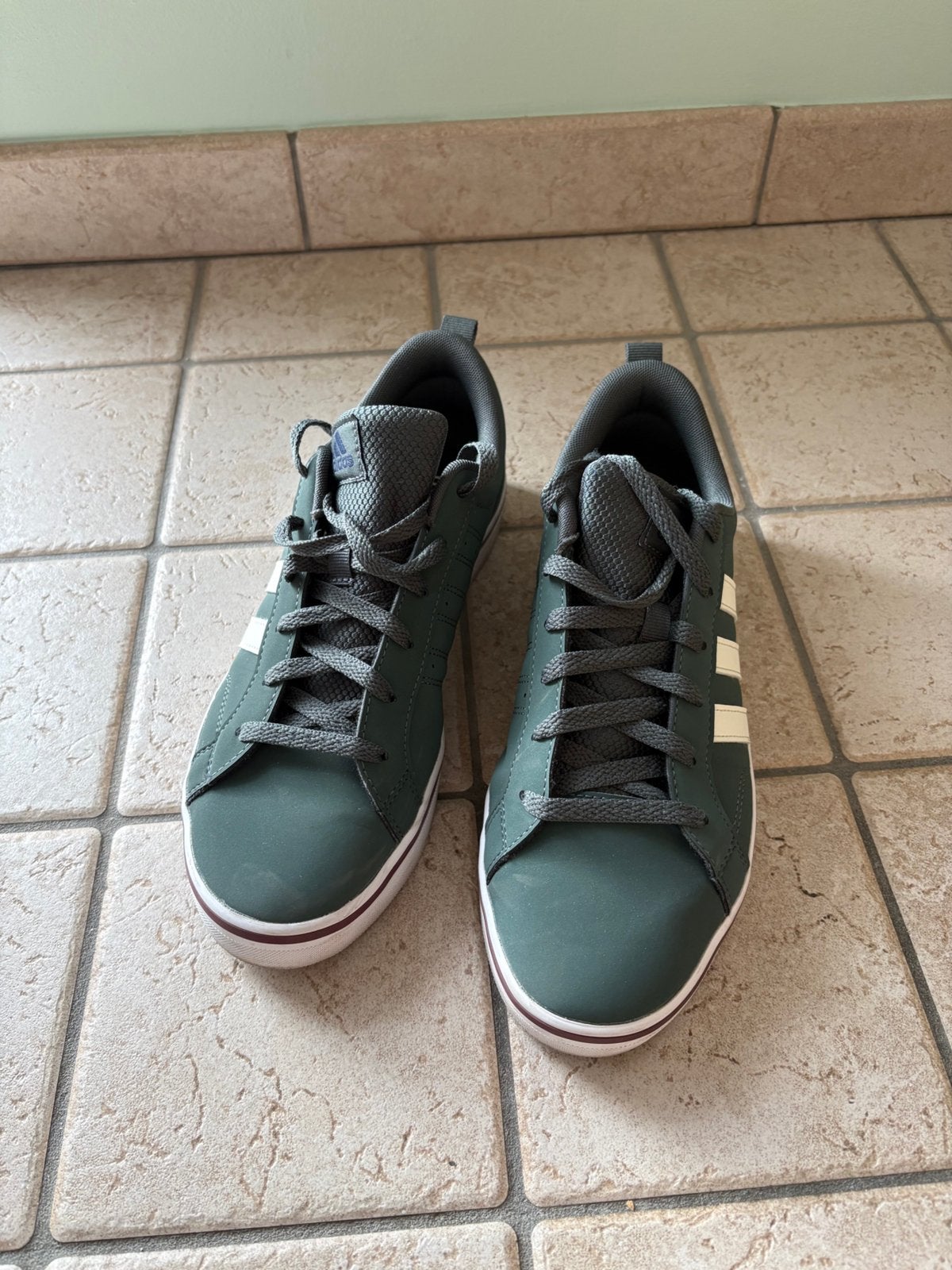 ADIDAS Schoenen maat 42, Kleding | Heren, Ophalen, Zo goed als nieuw