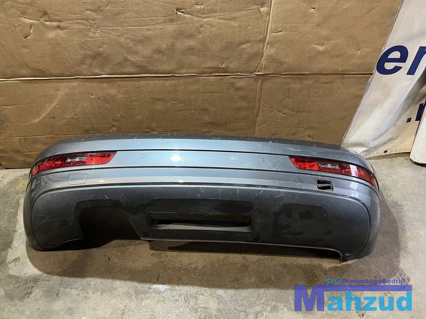 AUDI Q3 (8UB, 8UG) Grijs bumper achter achterbumper 2011-201, Gebruikt, AUDI AG, Auto-Union-Strasse 1
85045  Ingolstadt, DE, Audi