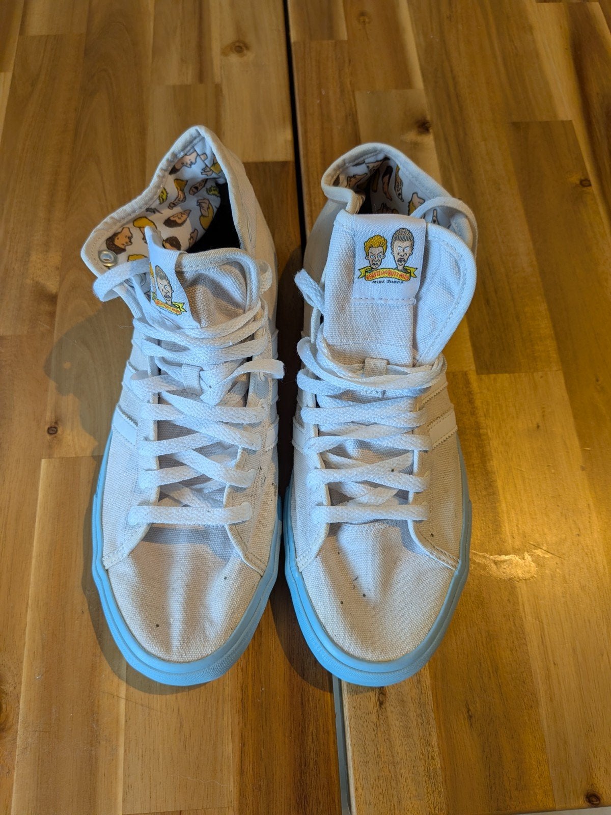 ADIDAS Beavis et Butthead, Enlèvement ou Envoi, Comme neuf, Adidas, Blanc
