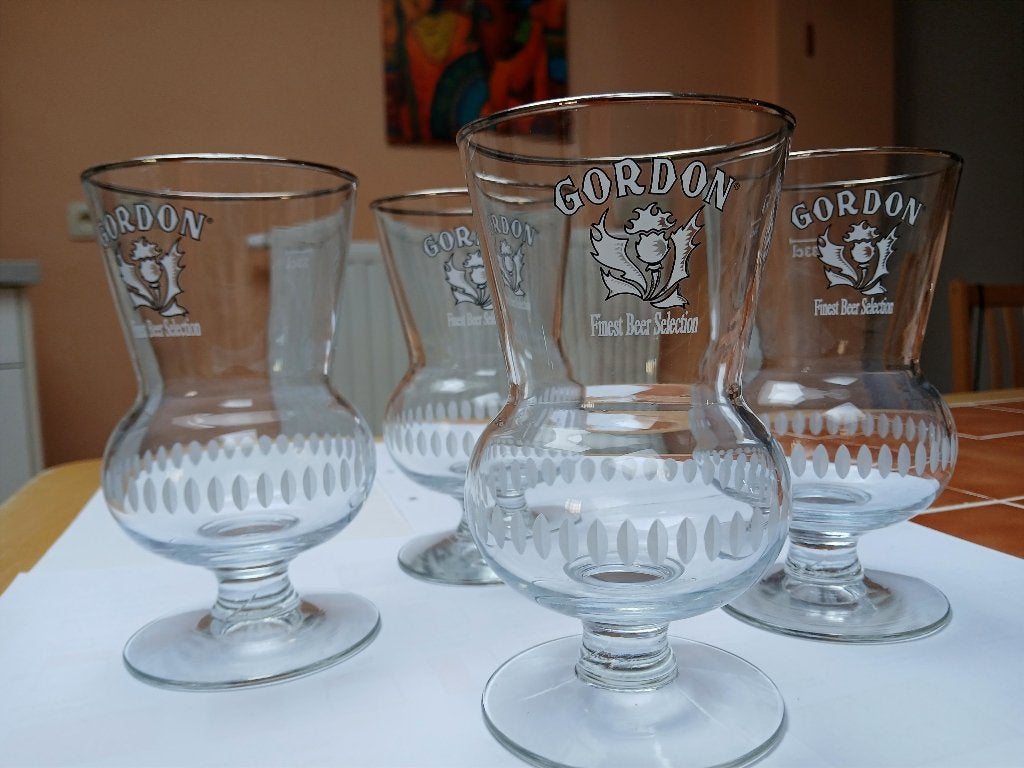 Lot 4 verres à bière Gordon Finest 33cl, Collections, Enlèvement, Comme neuf, Verre ou Verres