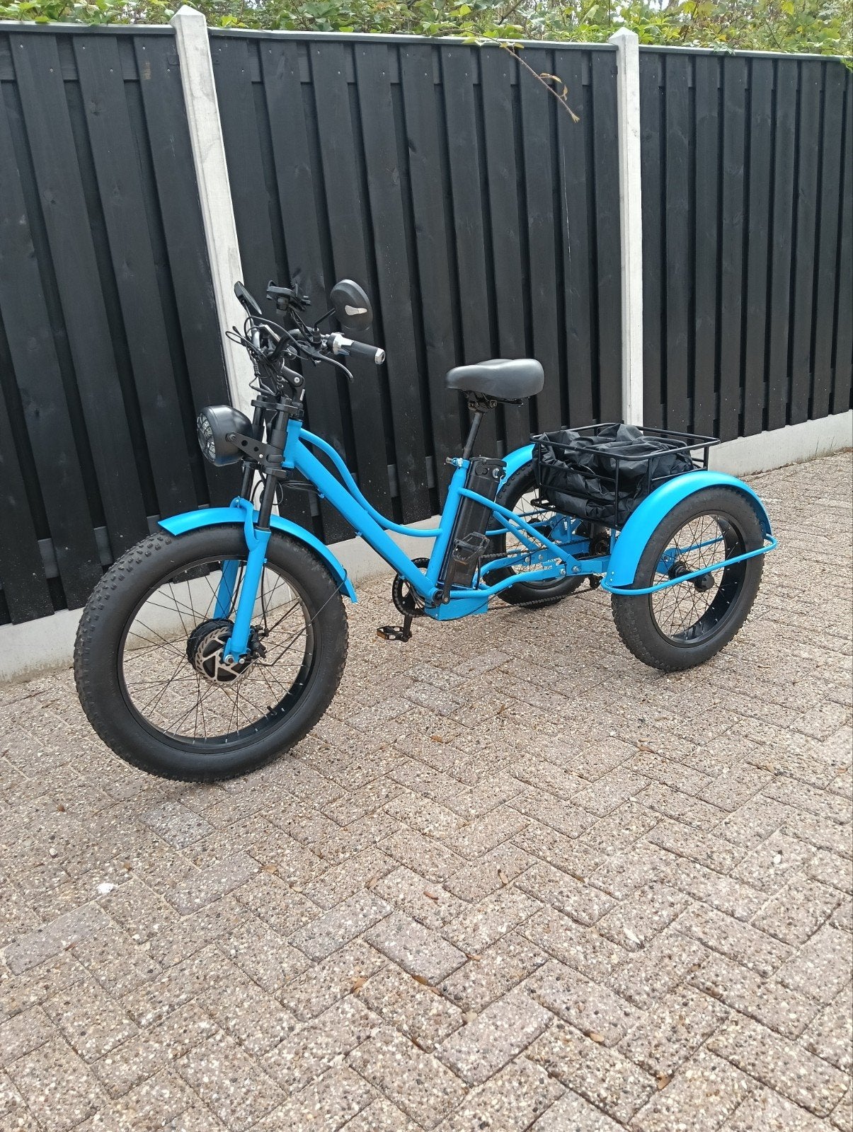 tricycle électrique, batterie neuve, garantie d'un an, Enlèvement ou Envoi, Comme neuf, Frein à disque
