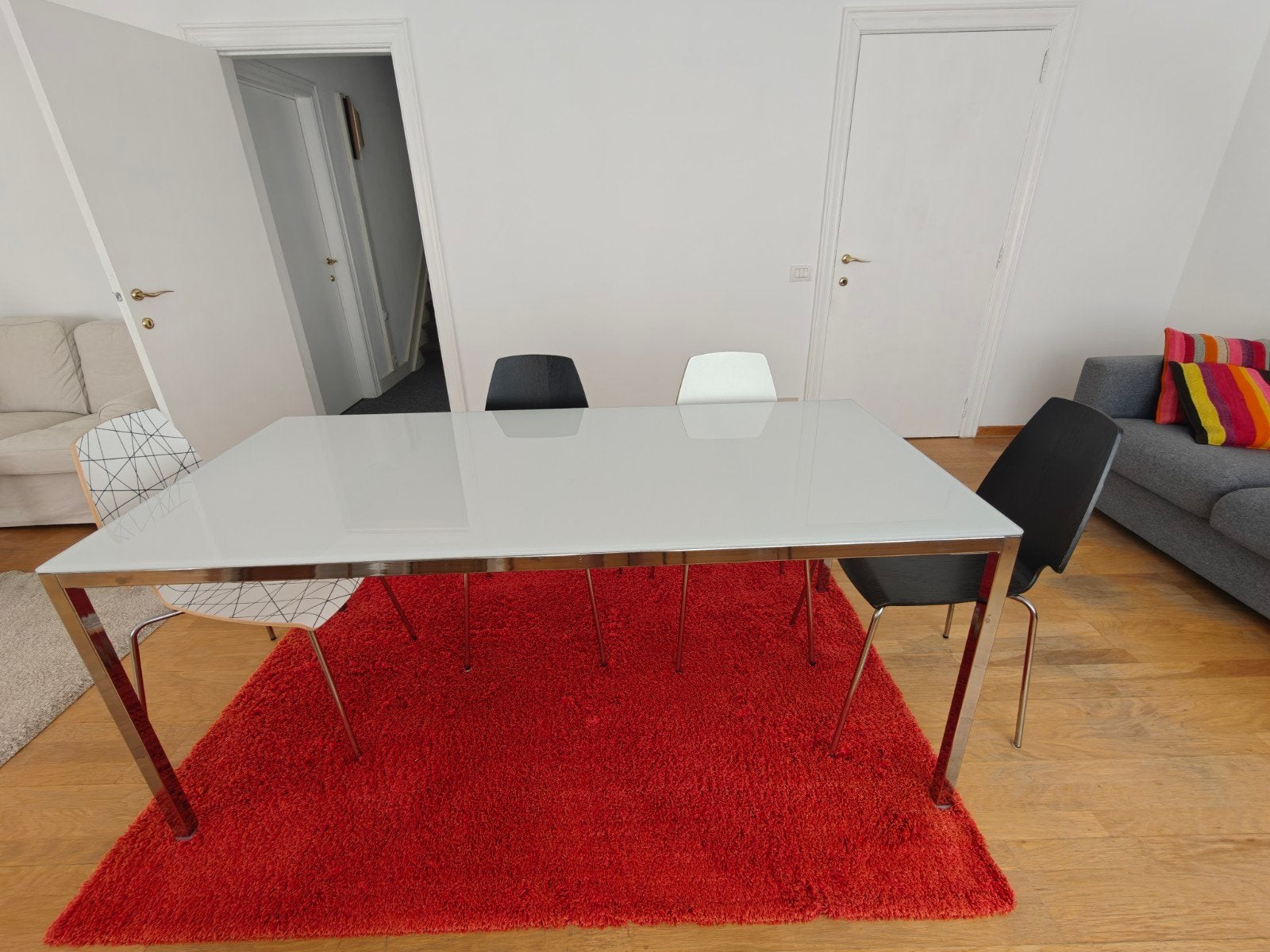 Table a manger IKEA et 6 chaises, Maison & Meubles, Enlèvement, Verre
