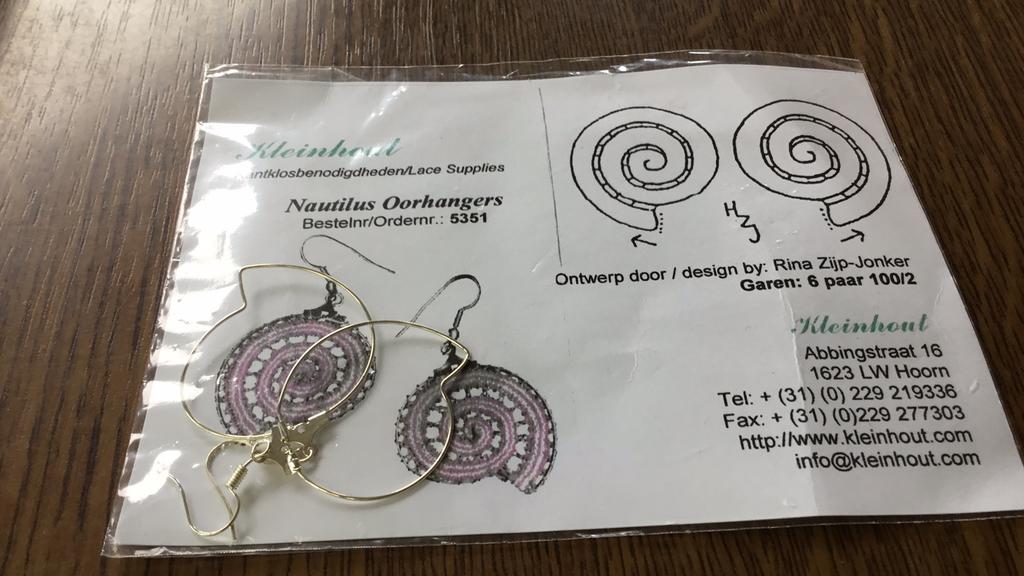 Kantklos oorhangers, Ophalen, Nieuw