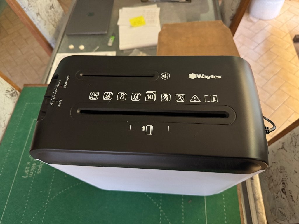 Destructeur de documents Waytex 77322, Enlèvement, Neuf