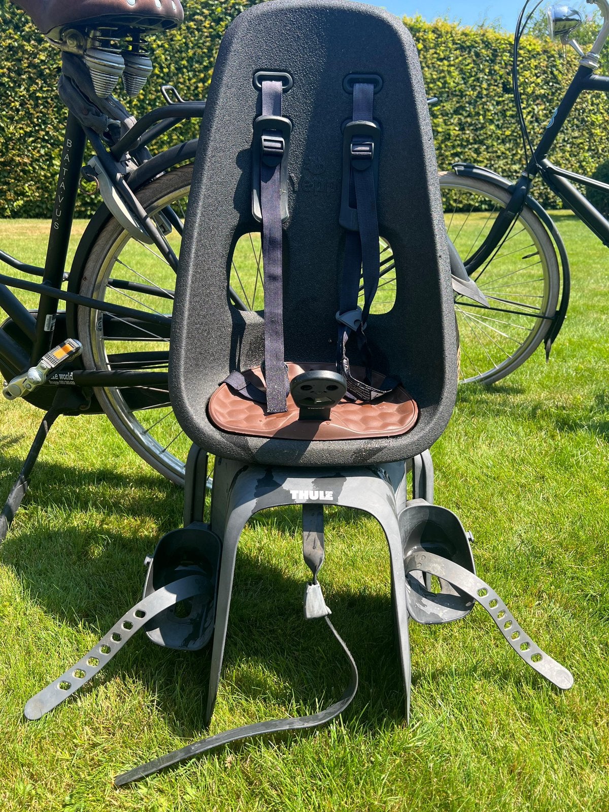 Thule yepp fietsstoeltje, Ophalen, Gebruikt, Achterzitje, Voetsteuntjes