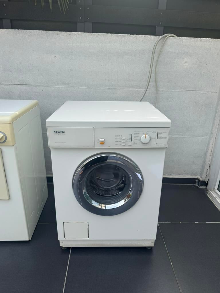 Miele wasmachine, Ophalen, 1200 tot 1600 toeren, Gebruikt, 4 tot 6 kg
