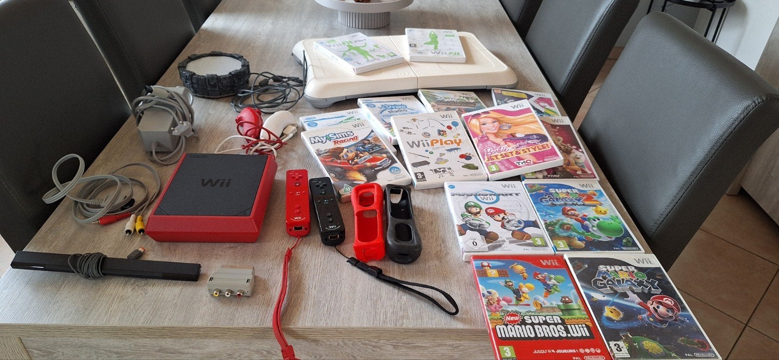 SET SUPER FUN POUR NINTENDO WII ! ! !, Consoles de jeu & Jeux vidéo, Enlèvement ou Envoi, Comme neuf, Avec 2 manettes, Avec jeux