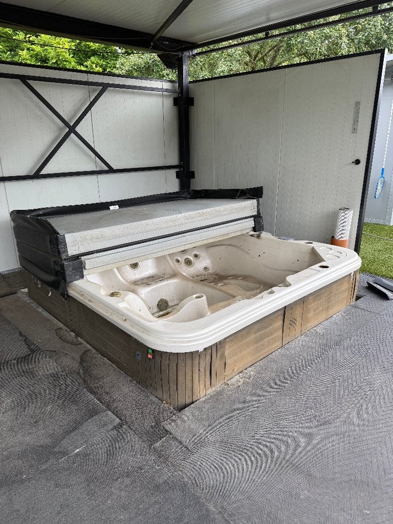 jacuzzi, Jardin & Terrasse, Enlèvement, Utilisé, Fixé