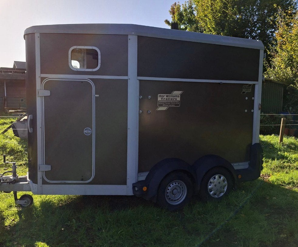 Ifor williams HB511 met zadelkamer en vooruitloop  2016, Enlèvement, Comme neuf, Autres matériaux, Remorque 2 chevaux