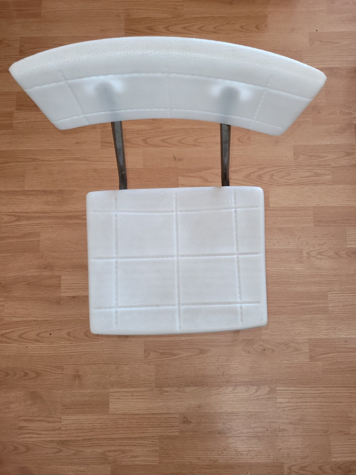 Superbe chaise enfant en plastique blanche pieds en chrome, Enlèvement, Comme neuf